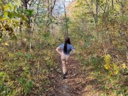 Застенчивая жена без трусиков. Красивая природа, любимая попка! 12/16