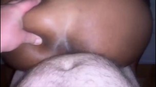 Squirting black girl gets kinky