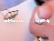 Rubbing Her Pussy Rough And Hard 14/16