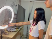 Le ayudo a mi pequeña hermanastra con sus redes sociales y termino follandomela duro por el culo. 2/16