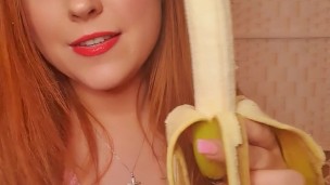 Mandy vs Big ass banana - porn fail