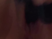 Masturbando minha incrível buceta lisinha e chupando consolo preto 9/16