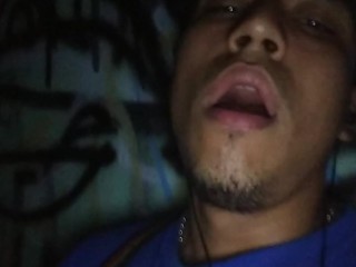 En Un Espacio Publico Me Masturbo Al Aire Libre…