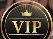 This ball necklace is very tight! 😏 14/16