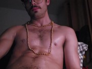 This ball necklace is very tight! 😏 16/16