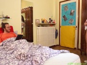 Ragazzo impacciato viene scopato da una strepitosa donna delle pulizie che lo fa sborrare dentro! 6/16