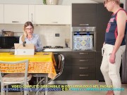 Figliastro vuole la bocca della matrigna come incoraggiamento prima dell'esame 9/16