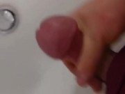 Auf der Arbeit heimlich und schnell masturbiert