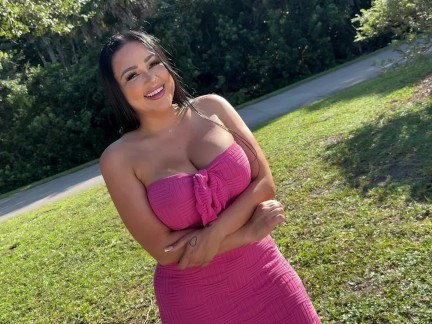 Super thick Latina gets picked up and fucked in Rolls Royce Truck - Zoey foxx