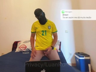 Namorada safada pede pra gozar sem sexo virtual