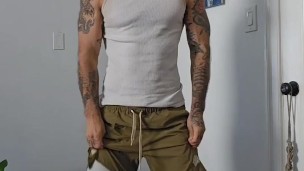 FTM personal trainer shows off pussy and body naked workout with Viktor Belmont