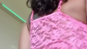 Rebolando gostoso no seu pau