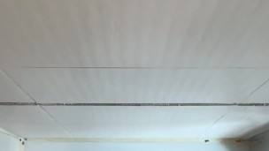 J’éjacules partout dans ma douche!