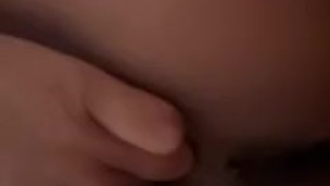 Fingeringandrubbingmywetclit