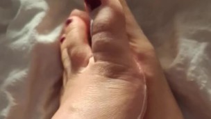 Rosie’s Intense Toe Rubbing - Lotion-Drenched Foot Massage & Tease - Hot Girl Gets Ready for Cum