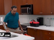 I Found a Frozen Housewife and Creampied Her! 3/16