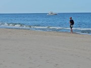 Кончила прямо на пляже в Германии - Screenshot 8 of 16 - Beach