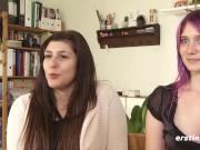 Ersties - Lesbische Ölmassage mit einem lustvollen Höhepunkt 4/16