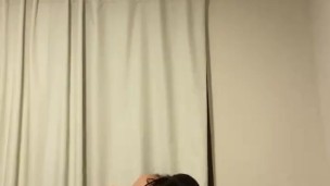 Я трахаю своего девственного сводного брата, я скачу на нем, чтобы сделать его счастливым!