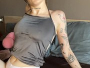 Beautiful bitch in gray top shows her ass💕 - Screenshot 14 of 16 - 18 Year Old