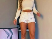 Innocent Teen Accidentally Leaks Virgin Pussy on Instagram Live