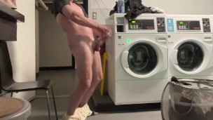 Public double cumshot! Could have been caught! Uncensored OnlyFans : ScottyNaughty420