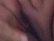 BBW Chubby girl masturbating in the bathroom. She makes me very horny with his messages