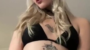 Beautiful bitch in lingerie twists her body💓