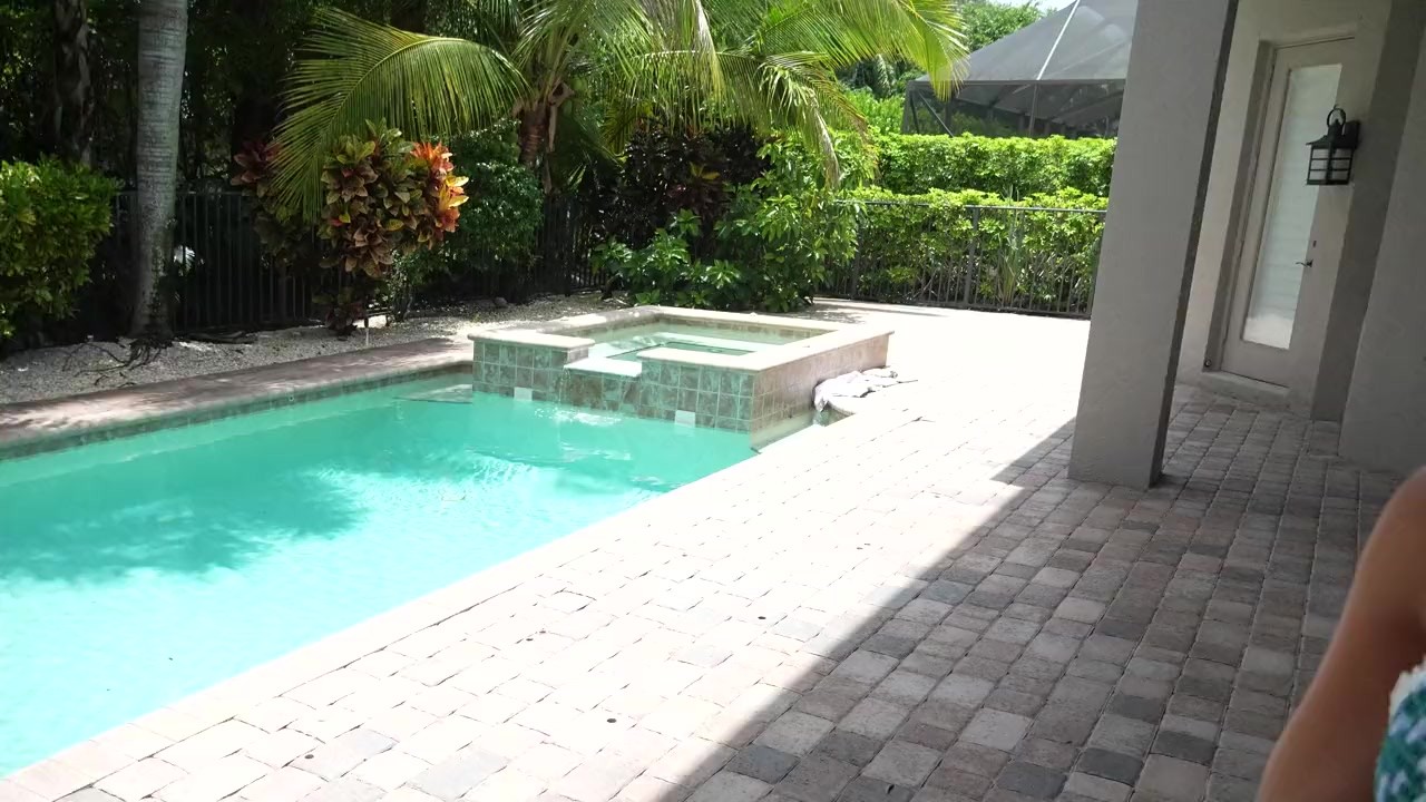 My Teen Stepsister Sucked my Dick in the Pool!! - Free Sex Video - RedTube