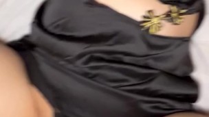 スマホ個人撮影　久しぶりの不倫ちんぽにハメ潮吹いてぐしょぐしょの変態巨乳人妻①