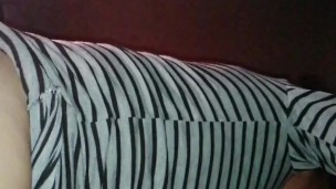 Hermanastra del auto a la cama recibe doble creampie en su pequeño coño jugoso...