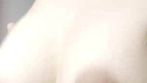 ちくびいき お風呂 おっぱい 巨乳 乳首 オナニー 20代　自慰行為　乳首 ピンク えろ Fカップ