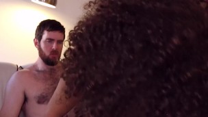 MIO FRATELLASTRO MI BECCA MASTURBARMI, ha cominciato a SCOPARMI con il suo cazzo ENORME -Girthmaster