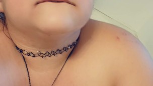 Pissing in bathtub and playing with myself