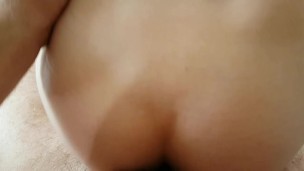 Entrain de baiser la petite chatte très serrée et étroite de TiliaXXFrench