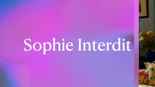 CASALINGA ITALIANA VIENE SCOPERTA DAL PADRONE DI CASA CHE LA SCOPA