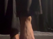 Try not to cum on pretty feet