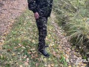 milf sat down to pee in nature 4/16