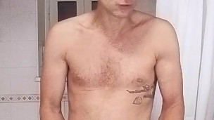 Faccio la doccia e il porco con voi