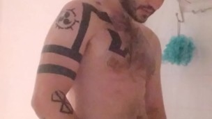 Dante Drackis Hygiene Tutorial Full Body - How to Wash Yourself