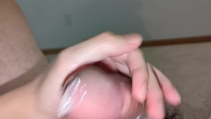 ゴムが破裂するほどに膨らむ大量射精