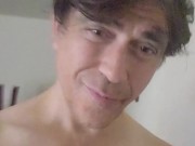 Jeremy aka Maolo the Crowd Pleaser Has Jerk off Shows! Mmm!