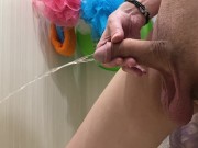 I pee in the bathtub with an uncut dick with big balls 7/16