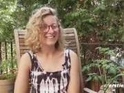 Ersties - Die schöne Zirkusartistin Manu zeigt eine heiße Nummer mit sich selbst 14/16