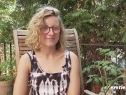 Ersties - Die schöne Zirkusartistin Manu zeigt eine heiße Nummer mit sich selbst 6/16