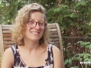 Ersties - Die schöne Zirkusartistin Manu zeigt eine heiße Nummer mit sich selbst 9/16