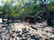 What You Didn’t Expect to See on a Tropical Beach 🏖️😆 peeing, urinating, taking a leak, xixi 11/16