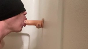 Practicing my blowjob/ deepthroat