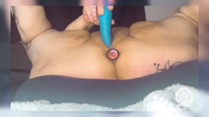 thick sexy Snow bunny