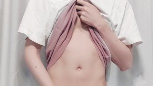 我按你的要求脱成这副模样，这样看的清楚吗？